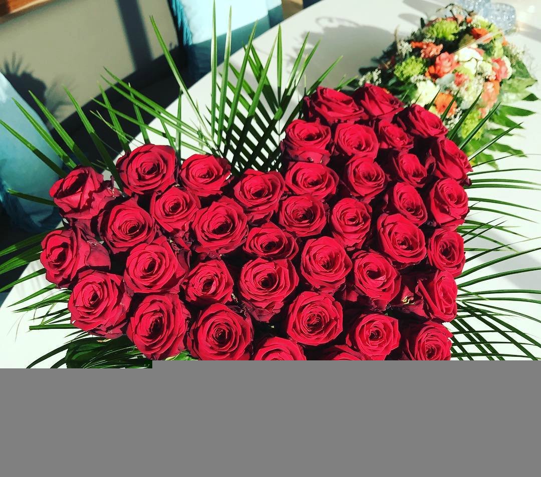 porta nova red naomi roses valentine's day