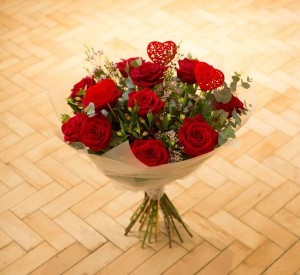 Valentine's Day Porta Nova Bouquet Red Naomi roses 33