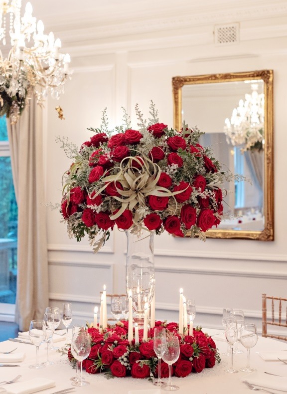 porta nova red naomi Christmas table centerpiece 