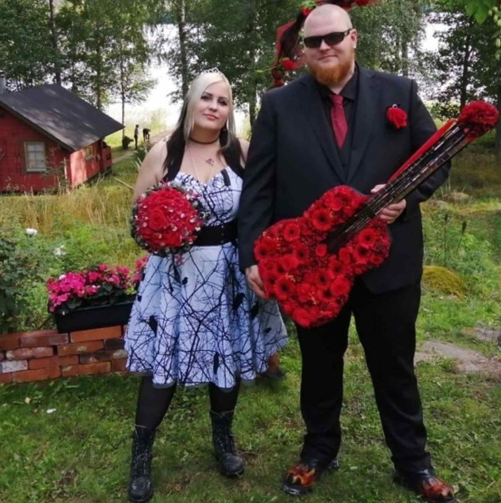 Rock-themed Wedding with Porta Nova roses