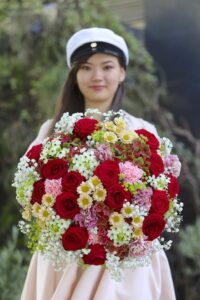 What are the “floral” expectations around this year’s Graduation Day?